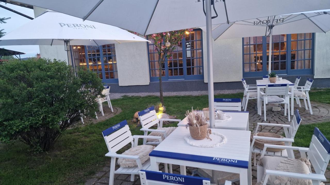 Villa Westfalia Guest House Tirgu Secuiesc Exterior photo