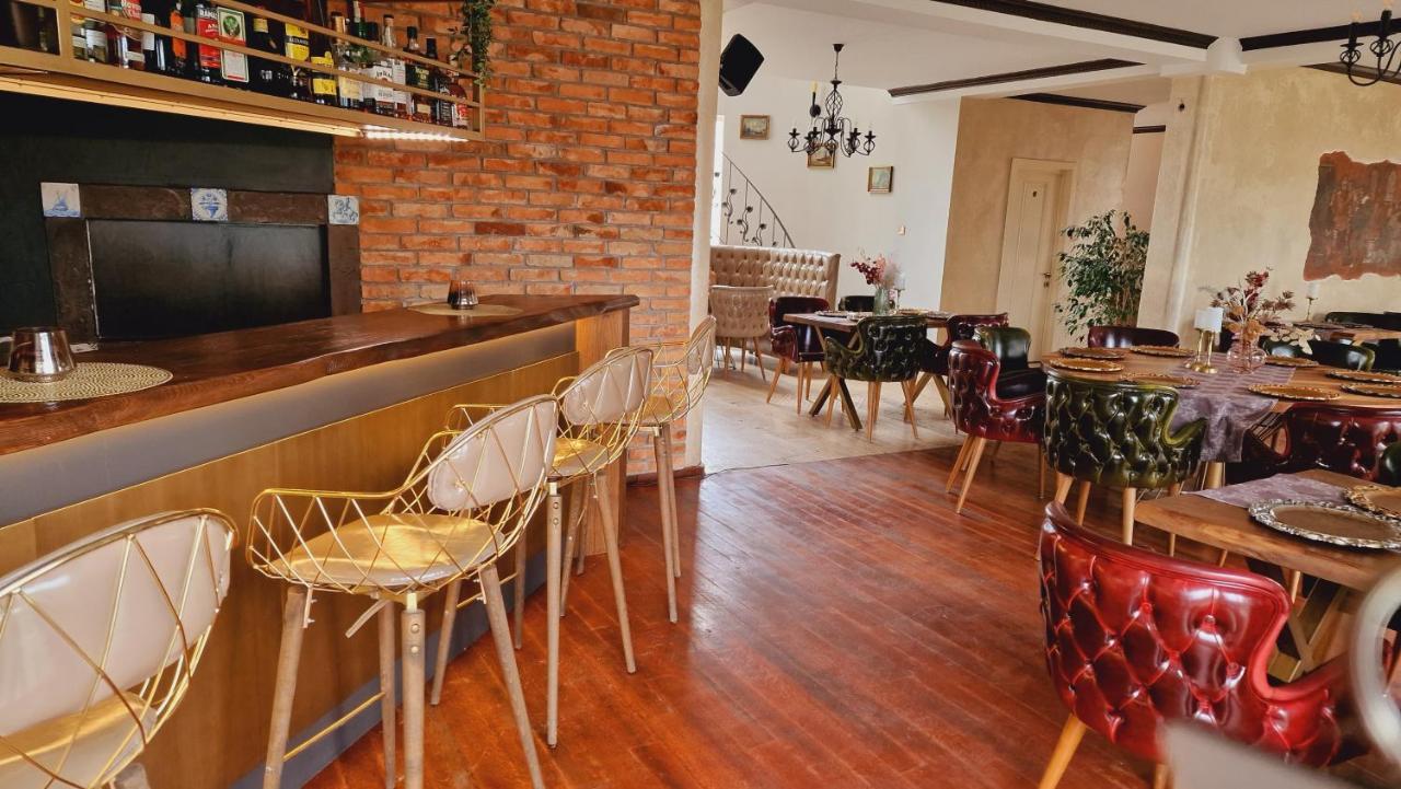 Villa Westfalia Guest House Tirgu Secuiesc Exterior photo
