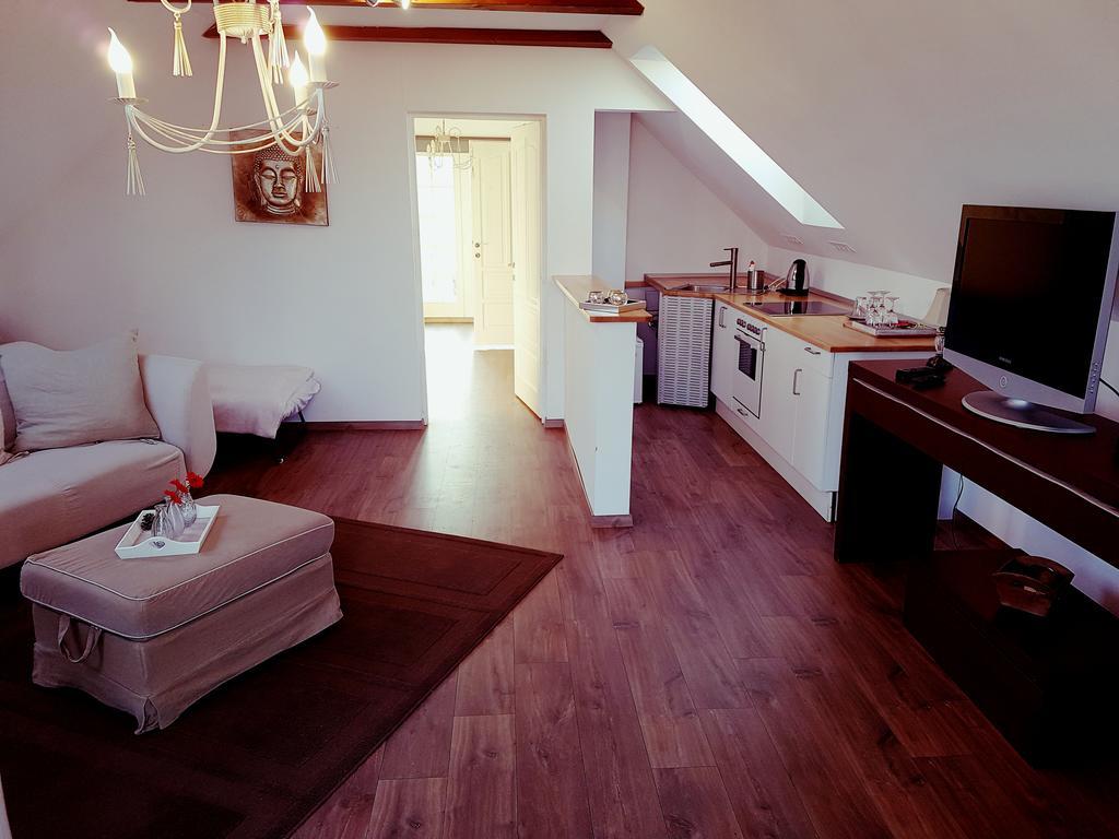 Villa Westfalia Guest House Tirgu Secuiesc Exterior photo